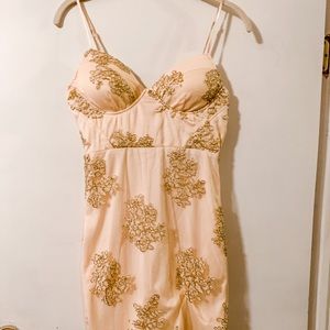 NWOT Cream and Gold Fashion Nova Dress